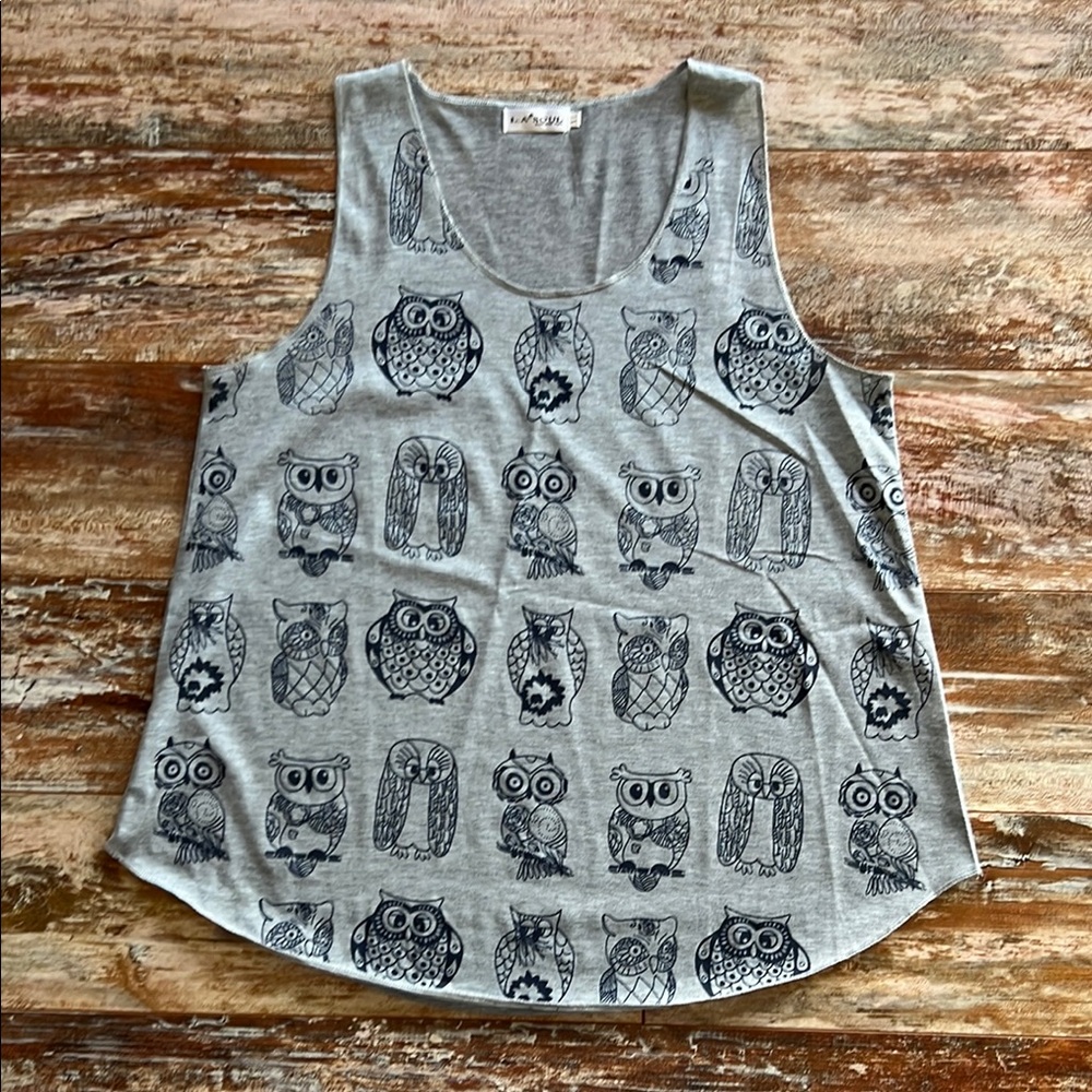 Black and White Graphic Tank Top Relaxed Fit